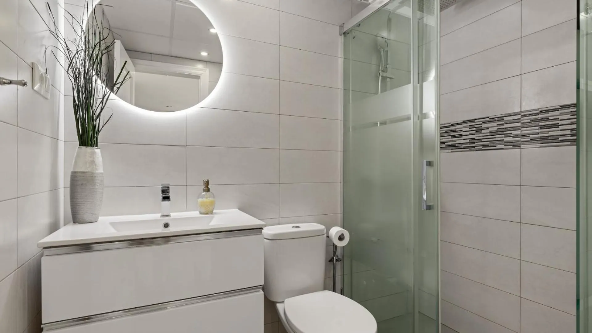 Seaview Terrace In Torremolinos By Costarentals - Ref 233